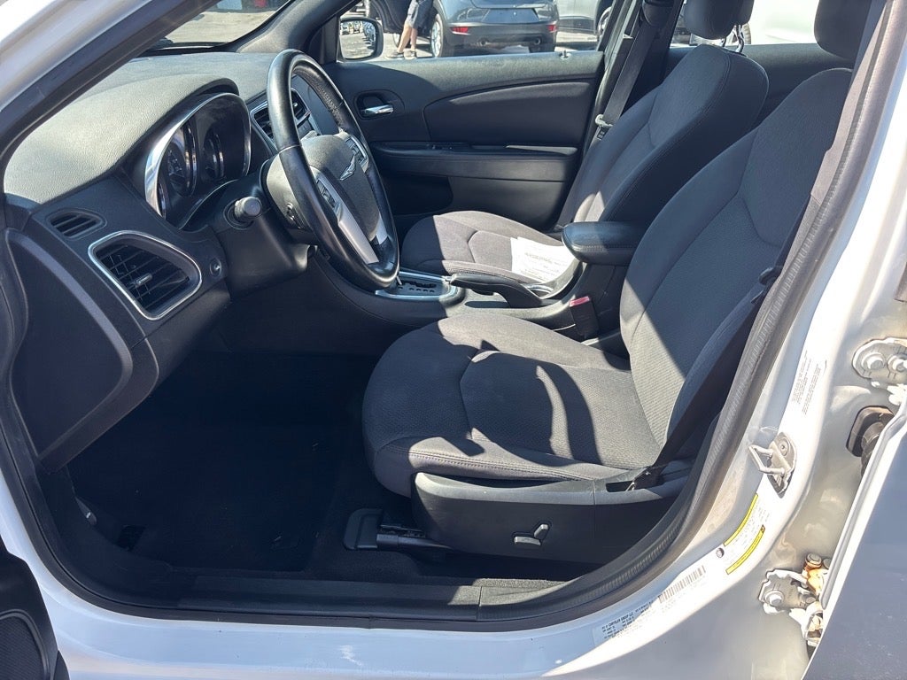 2014 Chrysler 200 Touring