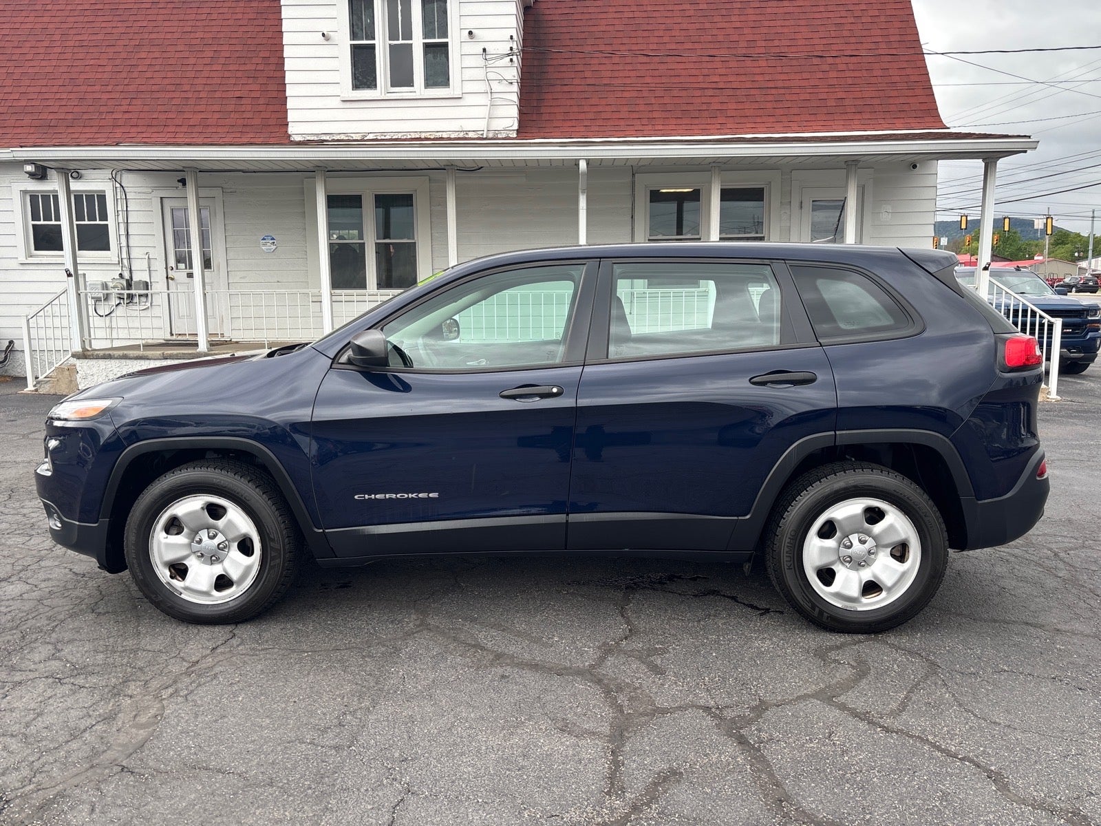 2016 Jeep Cherokee Sport
