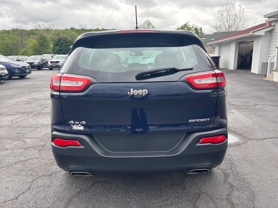 2016 Jeep Cherokee Sport