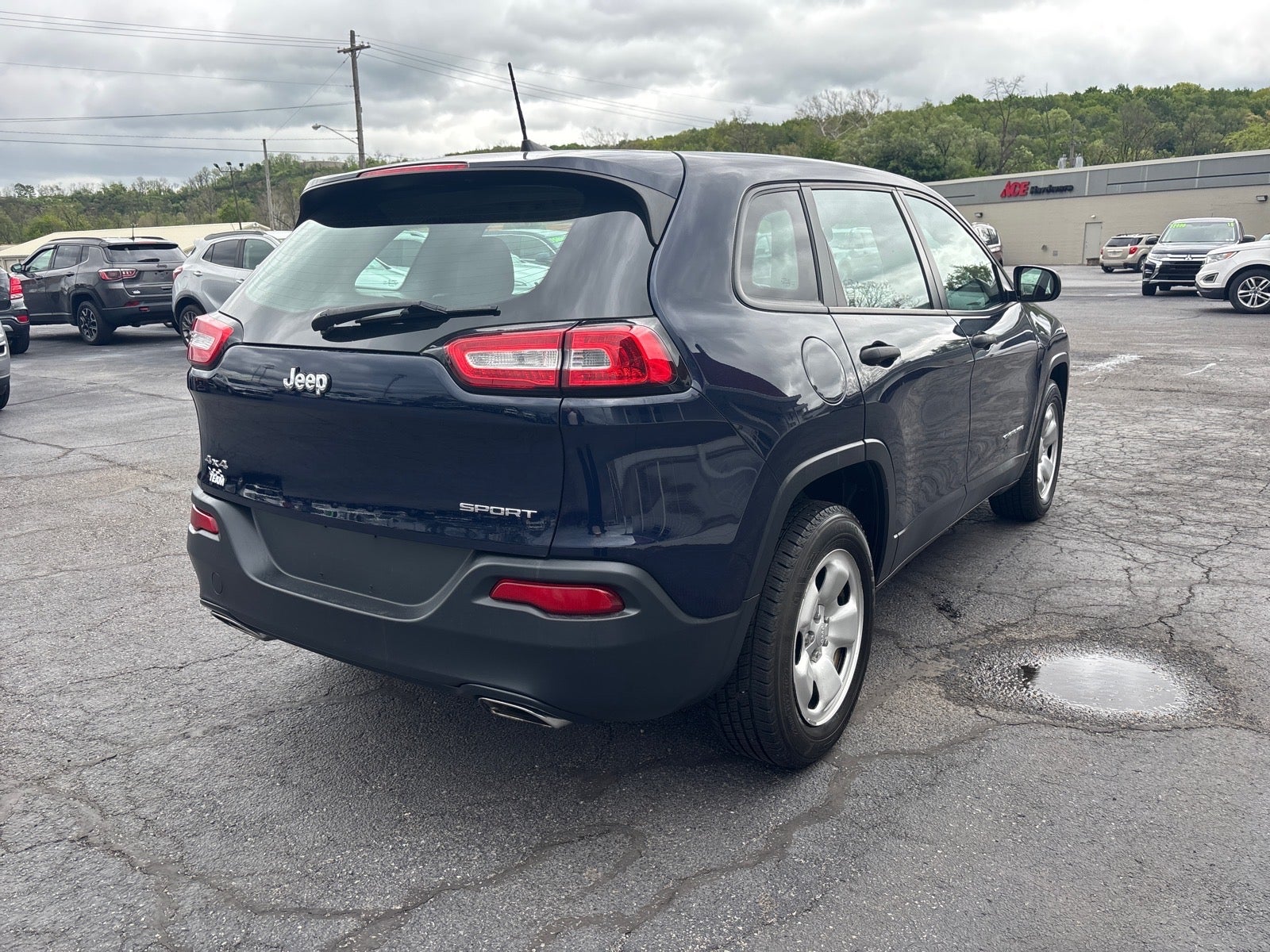 2016 Jeep Cherokee Sport