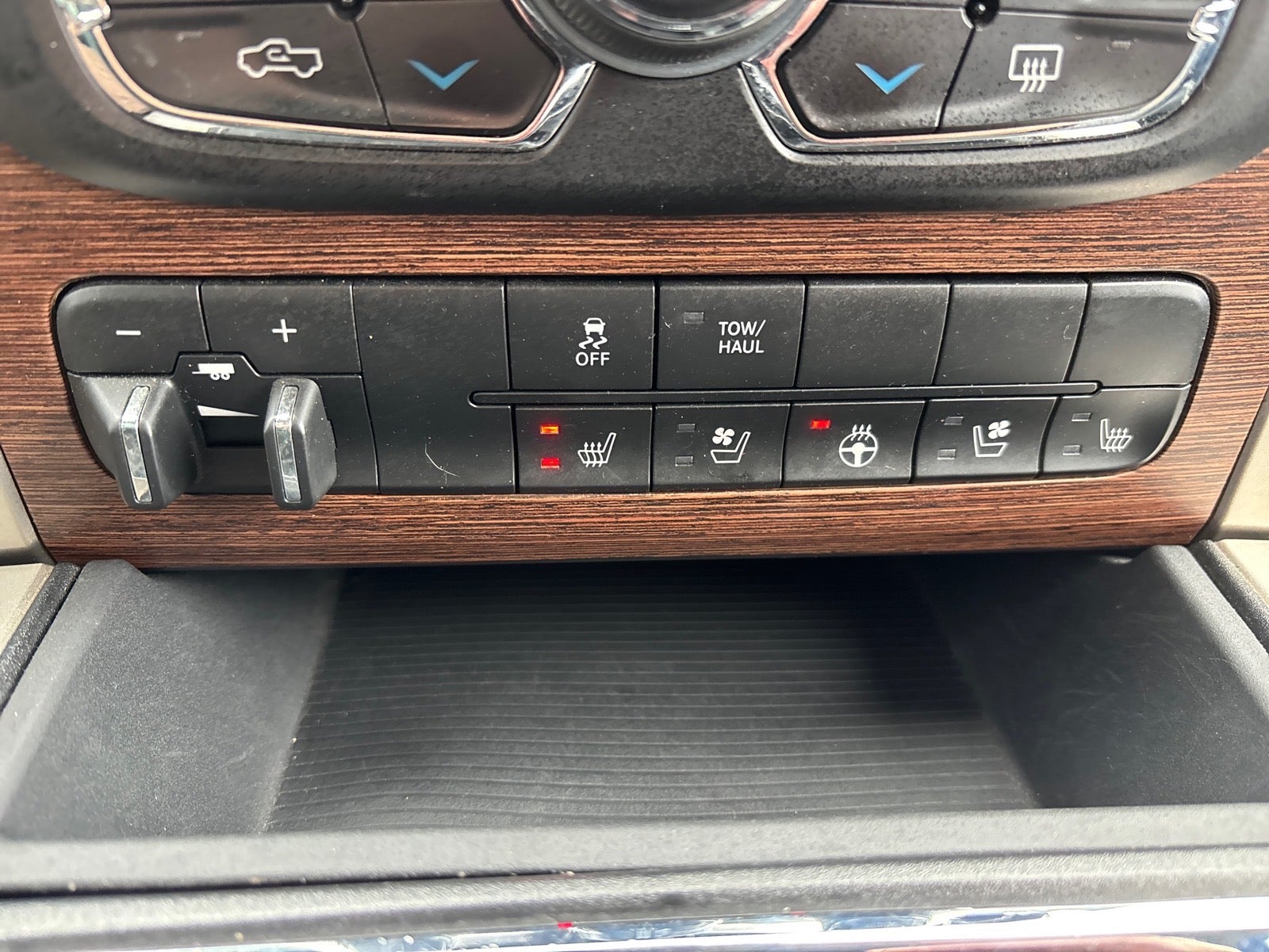 2016 RAM 1500 Laramie