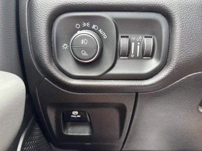 2019 RAM 1500 Big Horn/Lone Star Crew Cab 4x4 5'7" Box