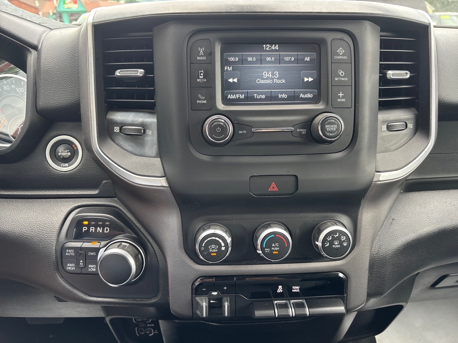 2019 RAM 1500 Big Horn/Lone Star Crew Cab 4x4 5'7" Box