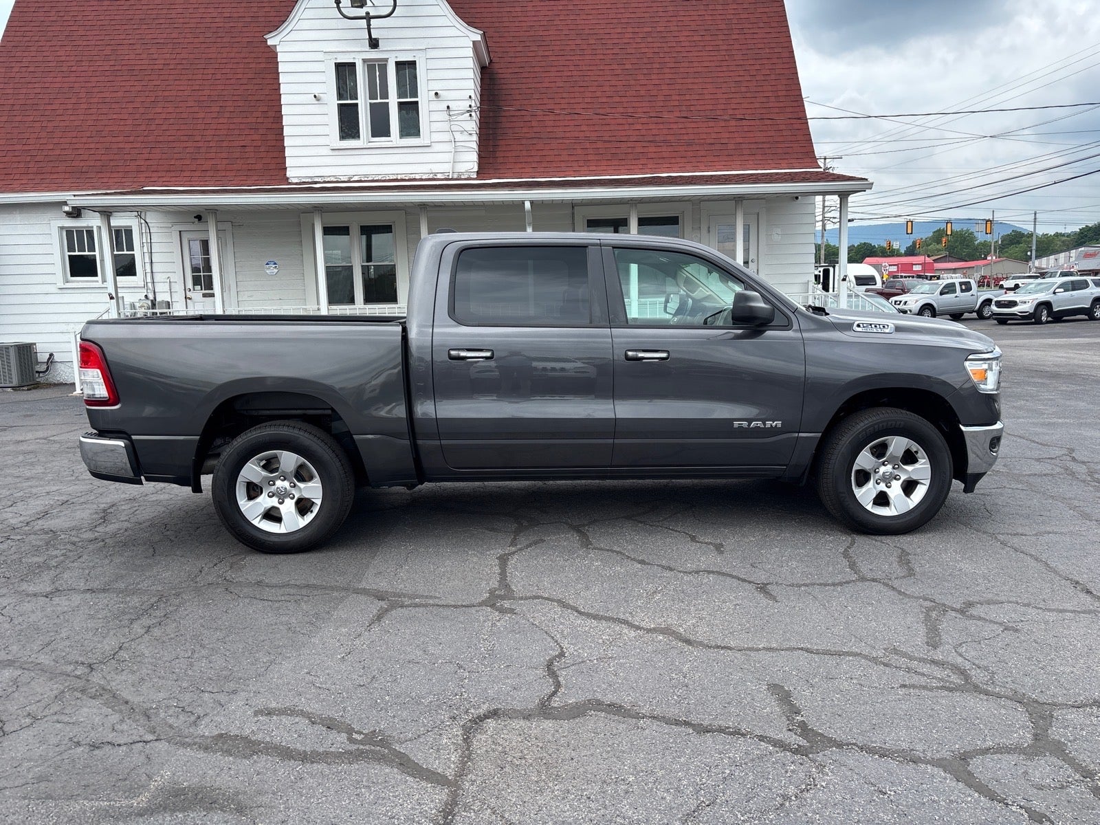 2019 RAM 1500 Big Horn/Lone Star Crew Cab 4x4 5'7" Box
