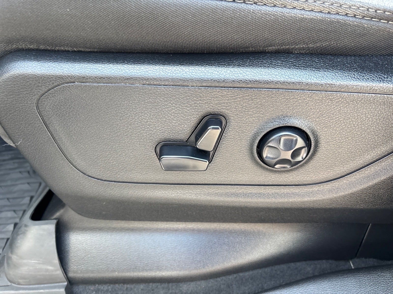2019 RAM 1500 Big Horn/Lone Star Crew Cab 4x4 5'7" Box
