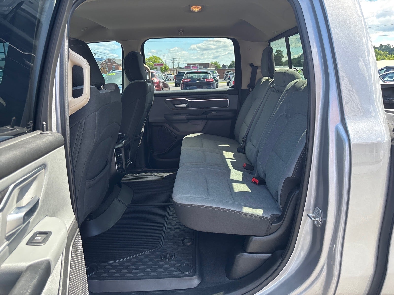 2019 RAM 1500 Big Horn/Lone Star Crew Cab 4x4 5'7" Box