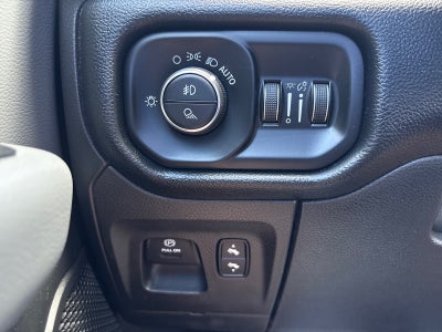 2019 RAM 1500 Big Horn/Lone Star Crew Cab 4x4 5'7" Box