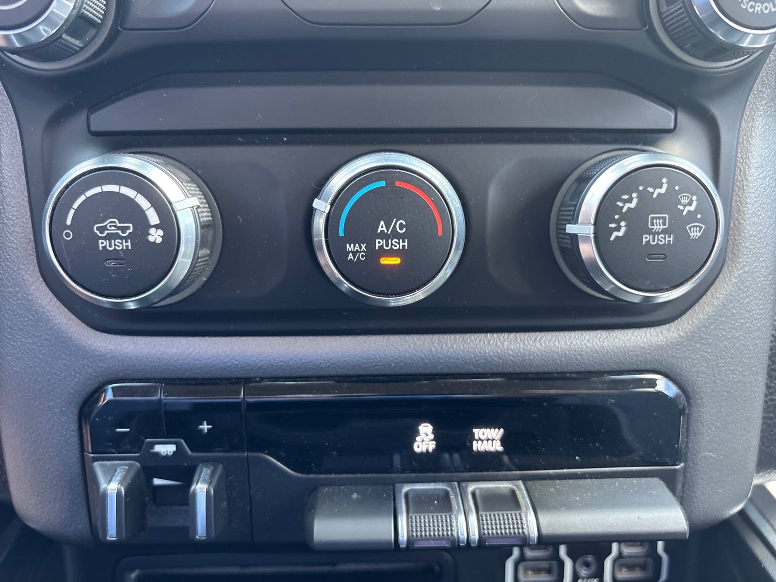 2019 RAM 1500 Big Horn/Lone Star Crew Cab 4x4 5'7" Box