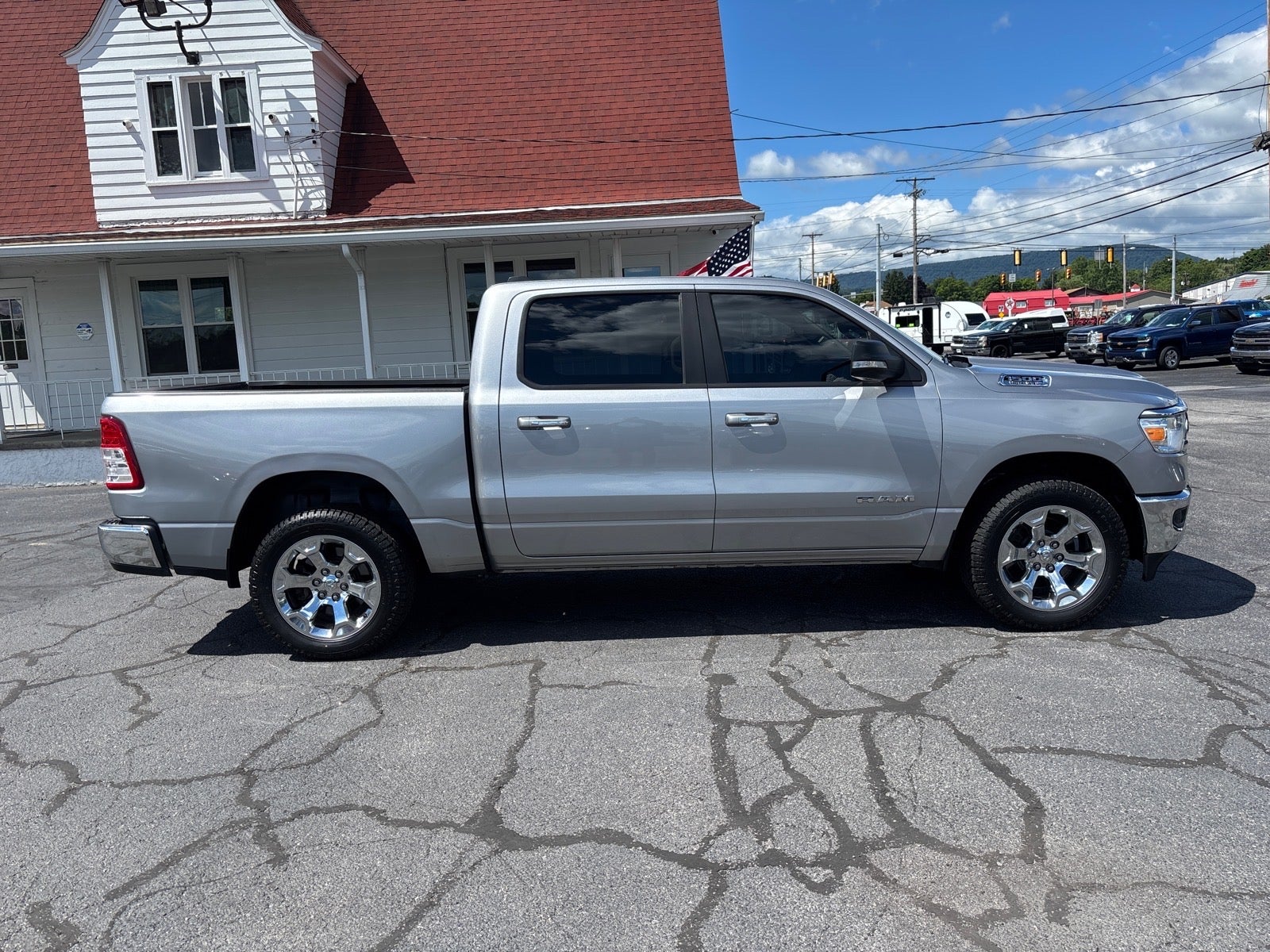 2019 RAM 1500 Big Horn/Lone Star Crew Cab 4x4 5'7" Box