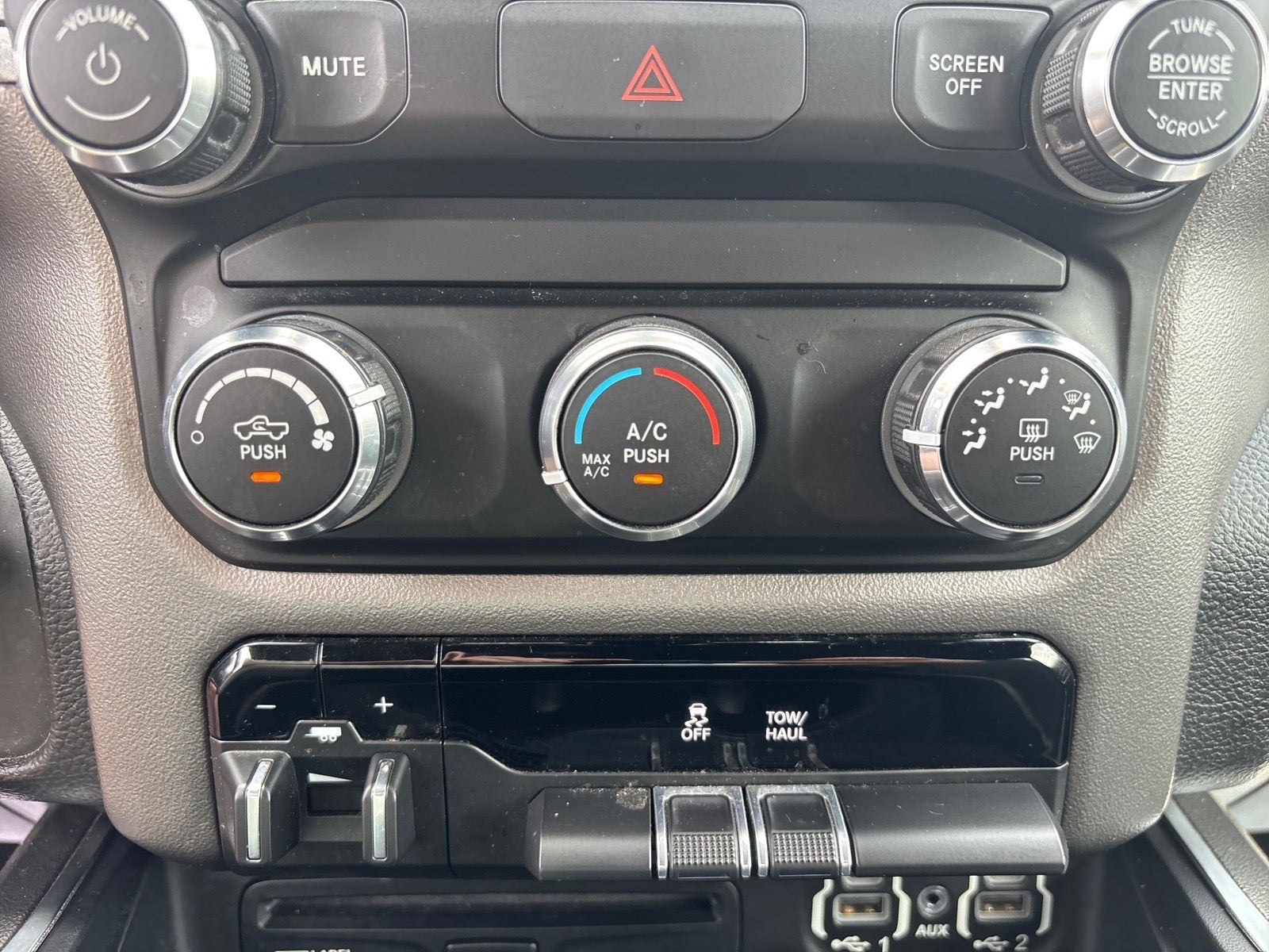 2019 RAM 1500 Big Horn/Lone Star Crew Cab 4x4 5'7" Box