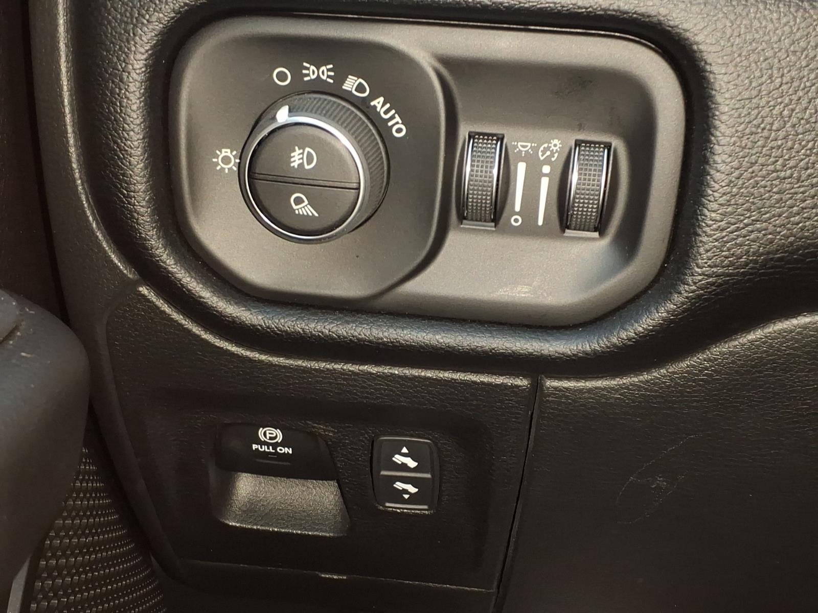 2026 RAM 1500 Big Horn Crew Cab 4x4 5'7" Box