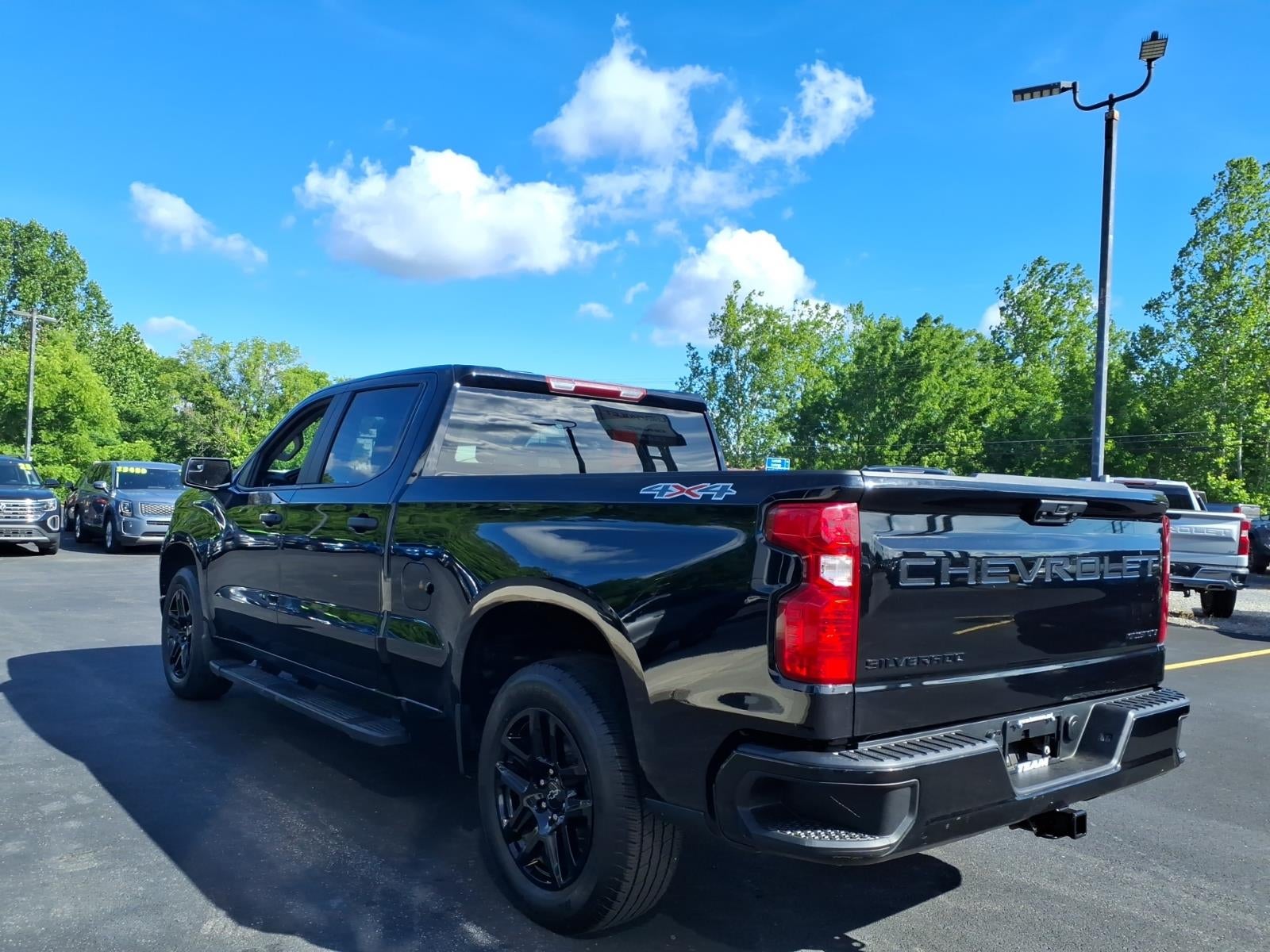 2024 Chevrolet Silverado 1500 Custom