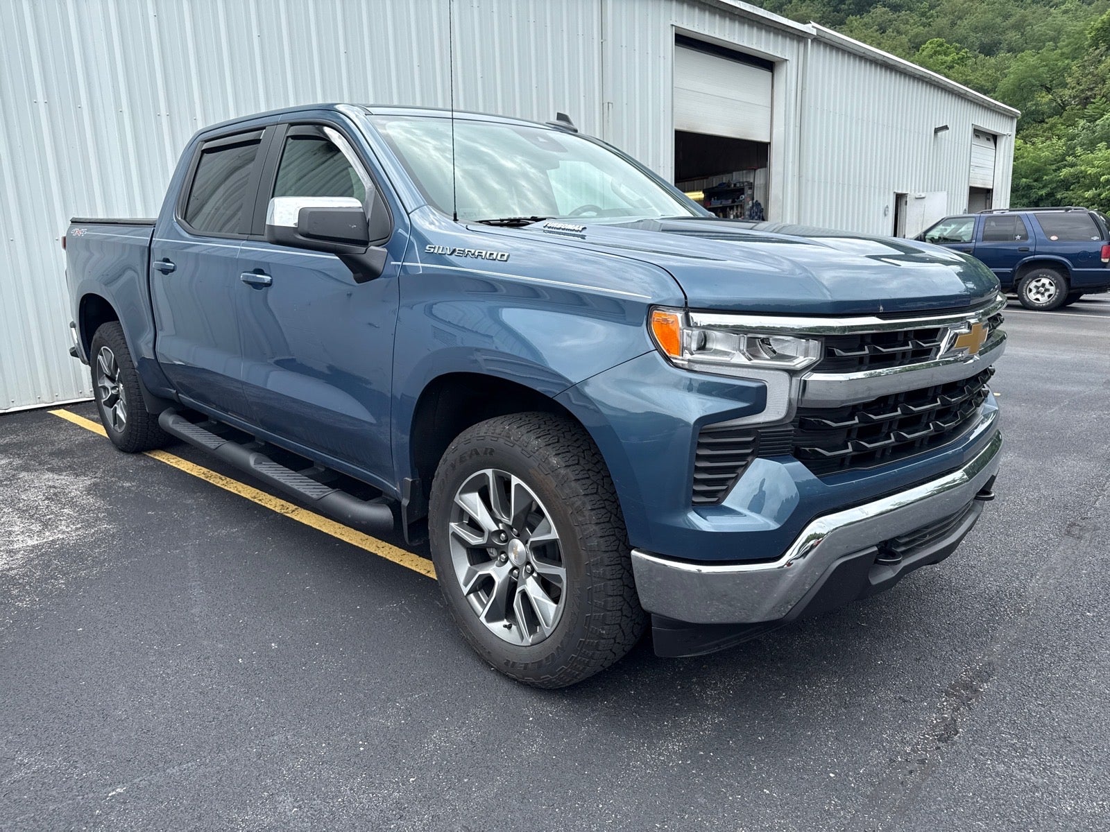 2024 Chevrolet Silverado 1500 LT (2FL)