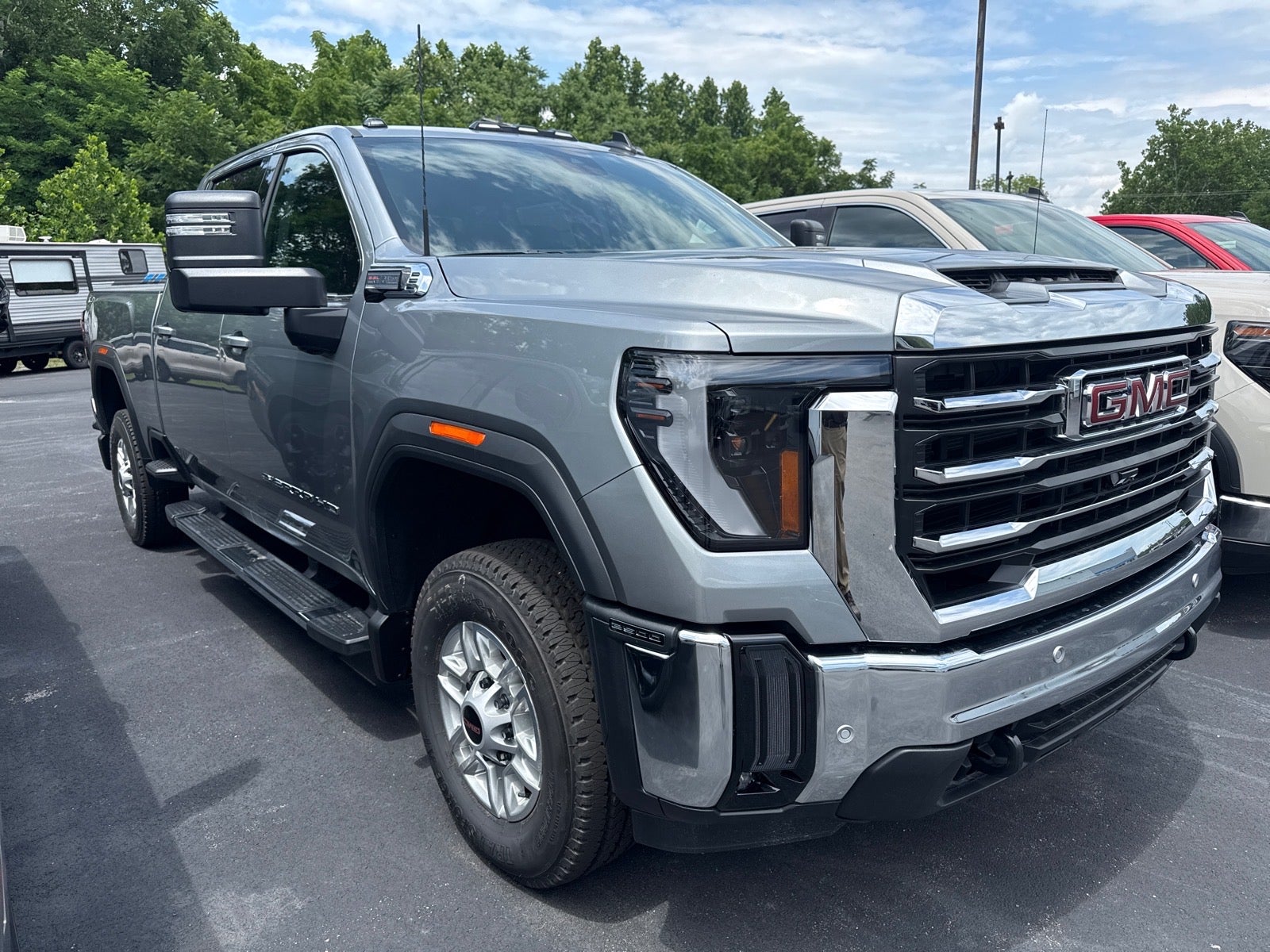 2026 GMC Sierra 2500 HD SLE