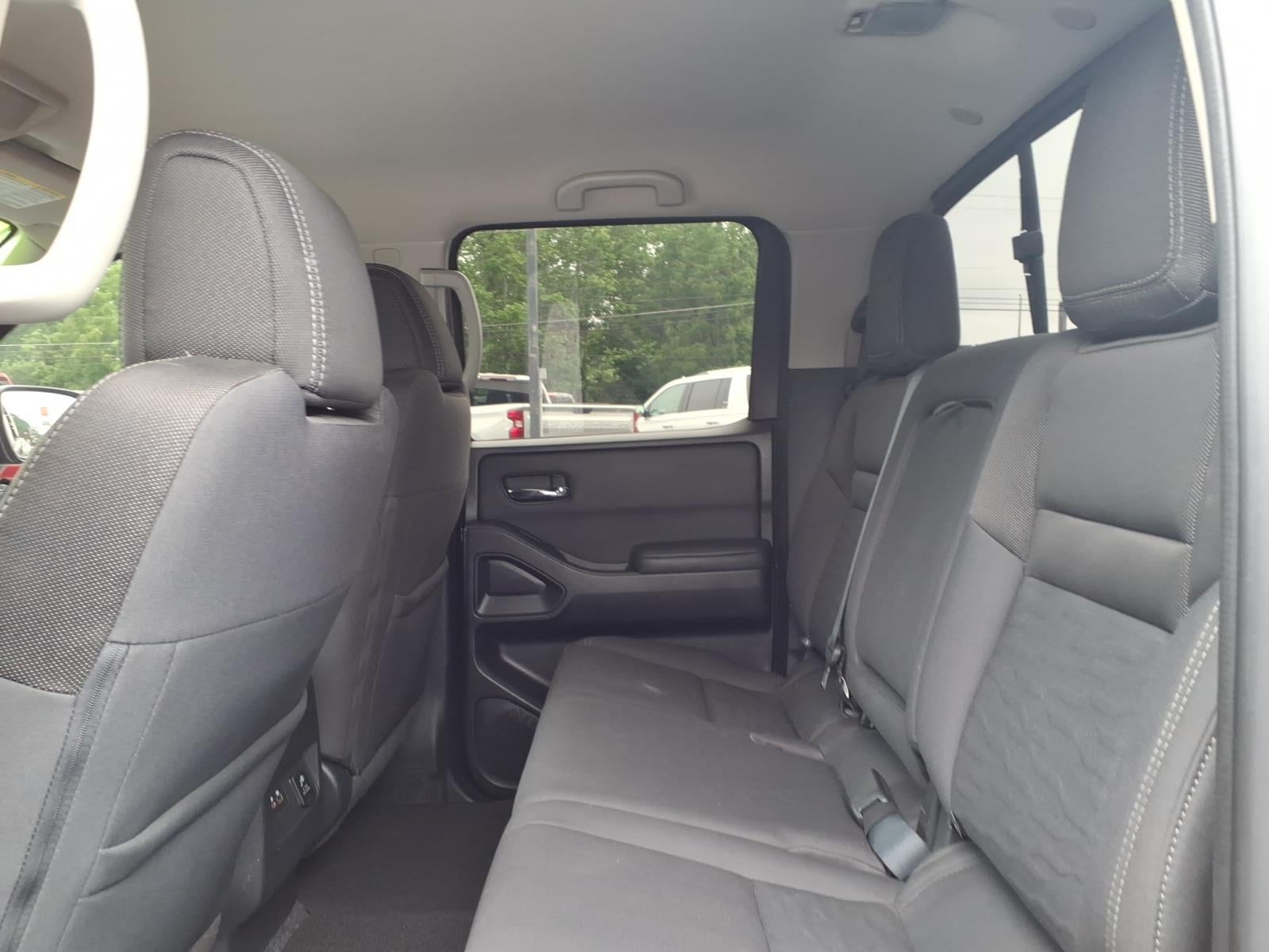2022 Nissan Frontier Crew Cab SV 4x4