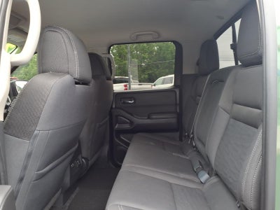 2022 Nissan Frontier Crew Cab SV 4x4