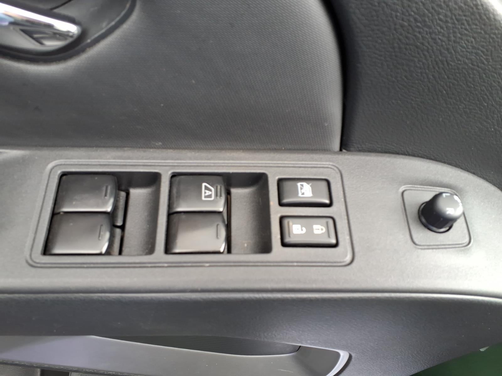 2022 Nissan Frontier Crew Cab SV 4x4