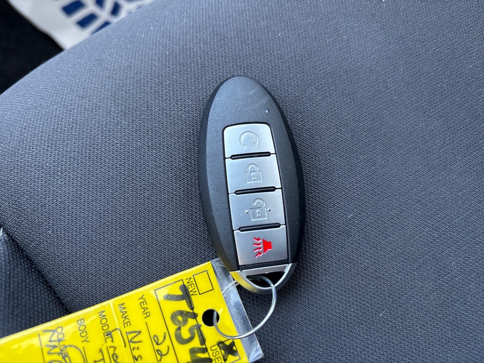 2022 Nissan Frontier Crew Cab SV 4x4