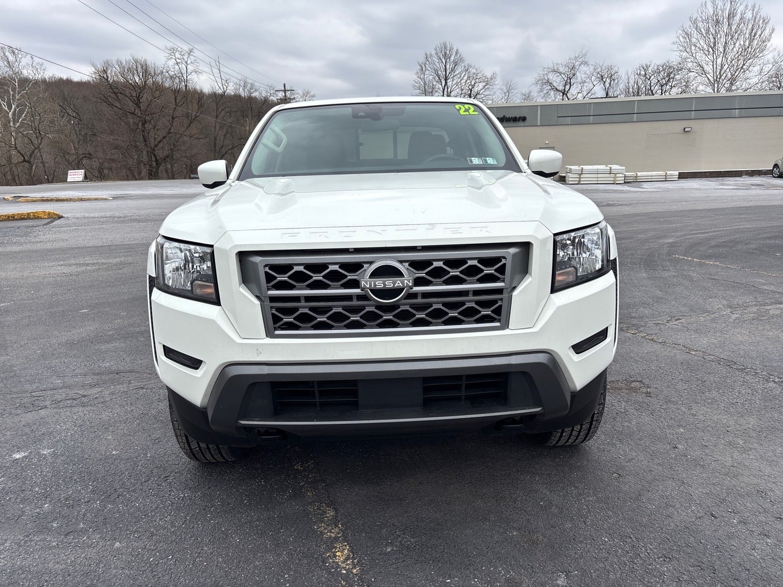 2022 Nissan Frontier SV