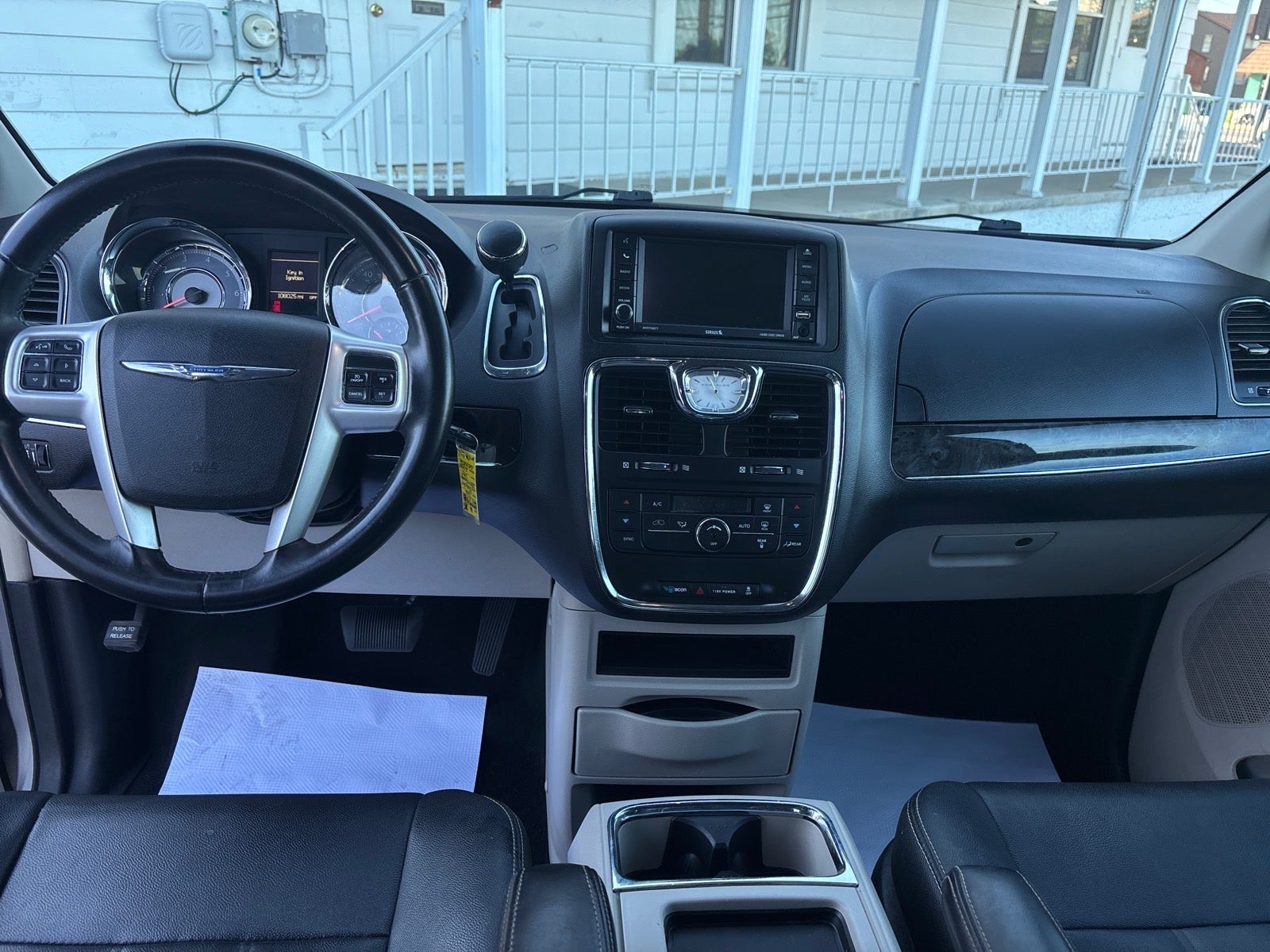 2016 Chrysler Town & Country Touring