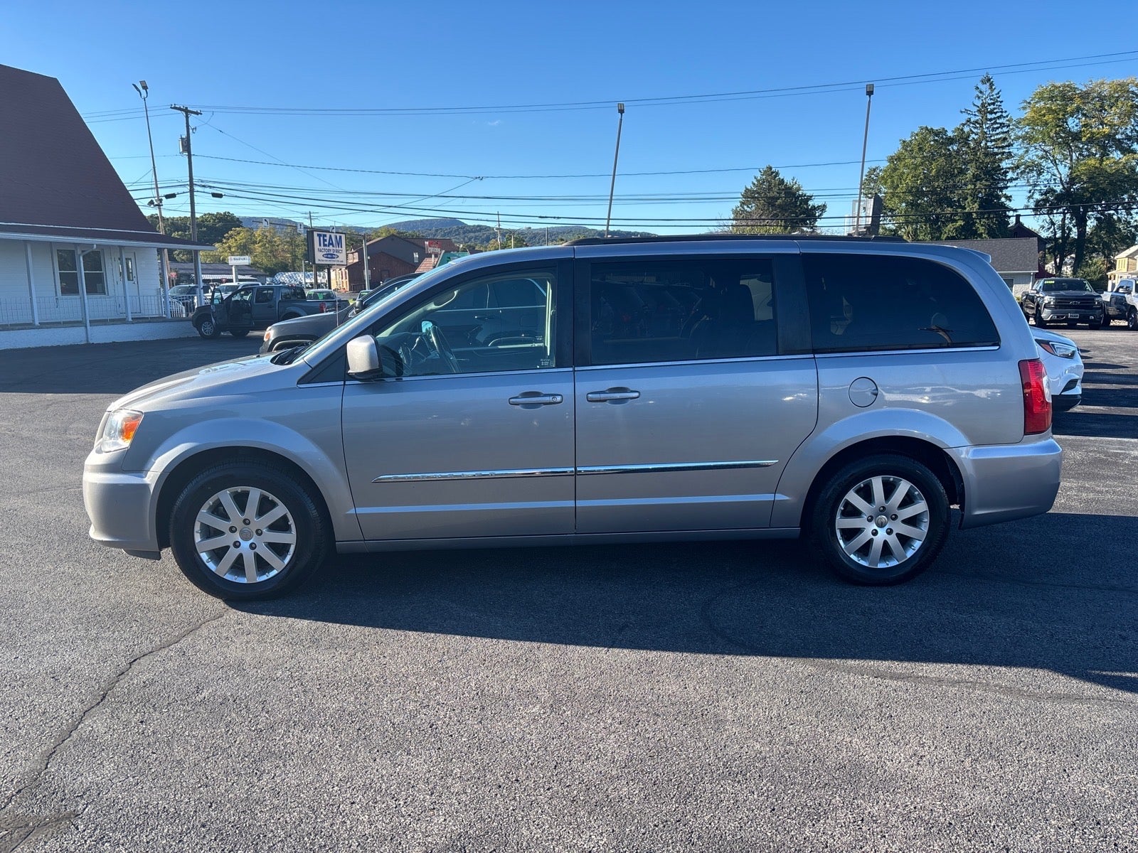 2016 Chrysler Town & Country Touring