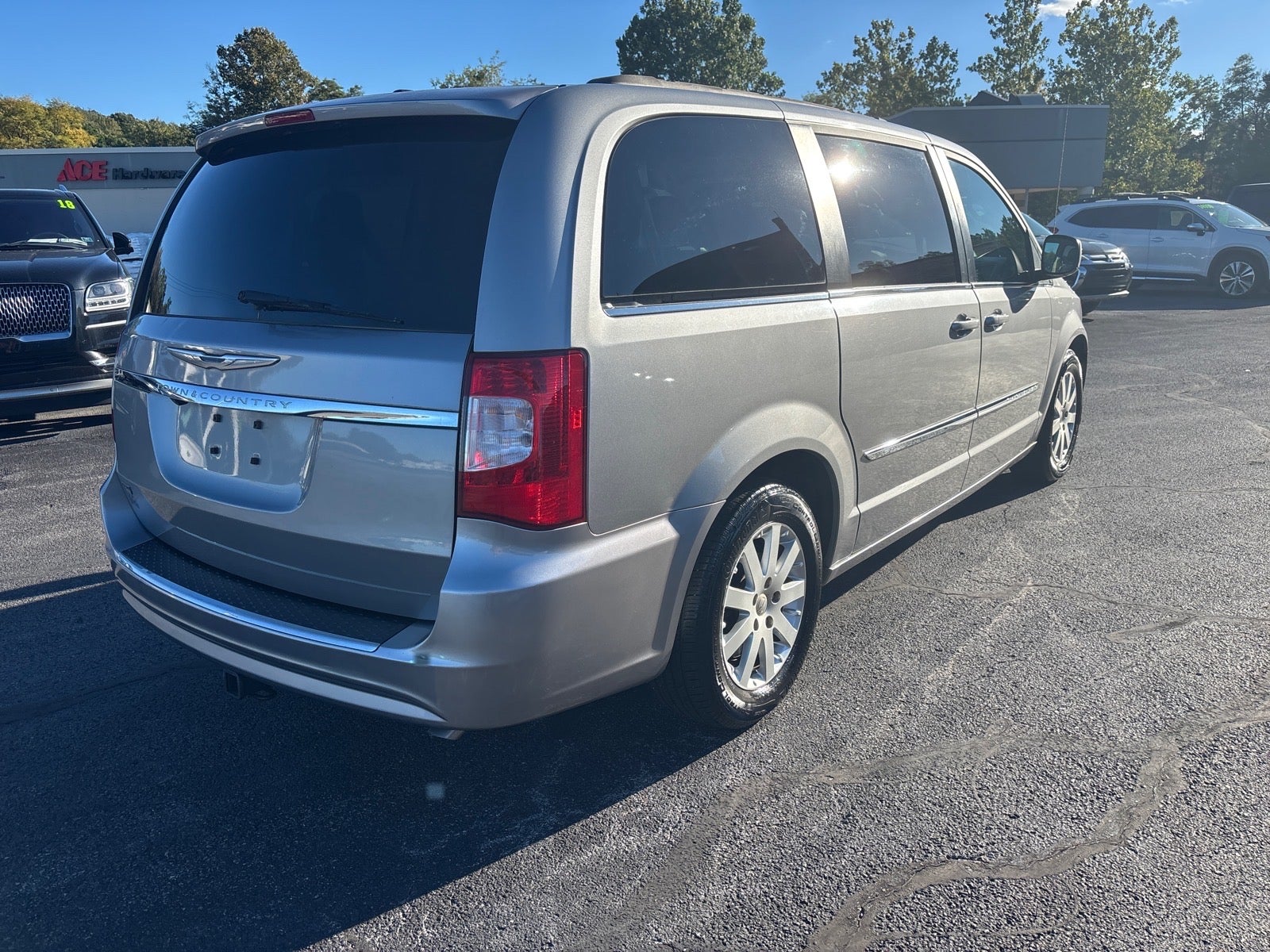 2016 Chrysler Town & Country Touring
