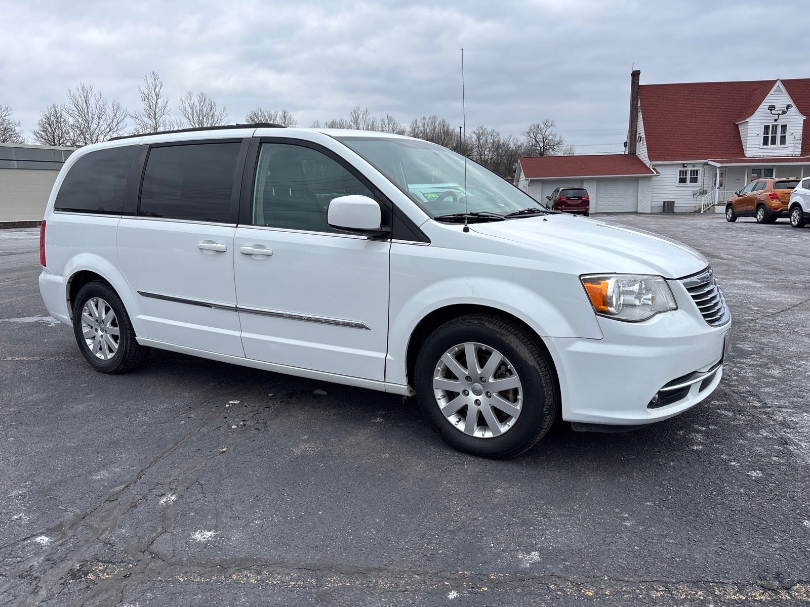 2016 Chrysler Town & Country Touring