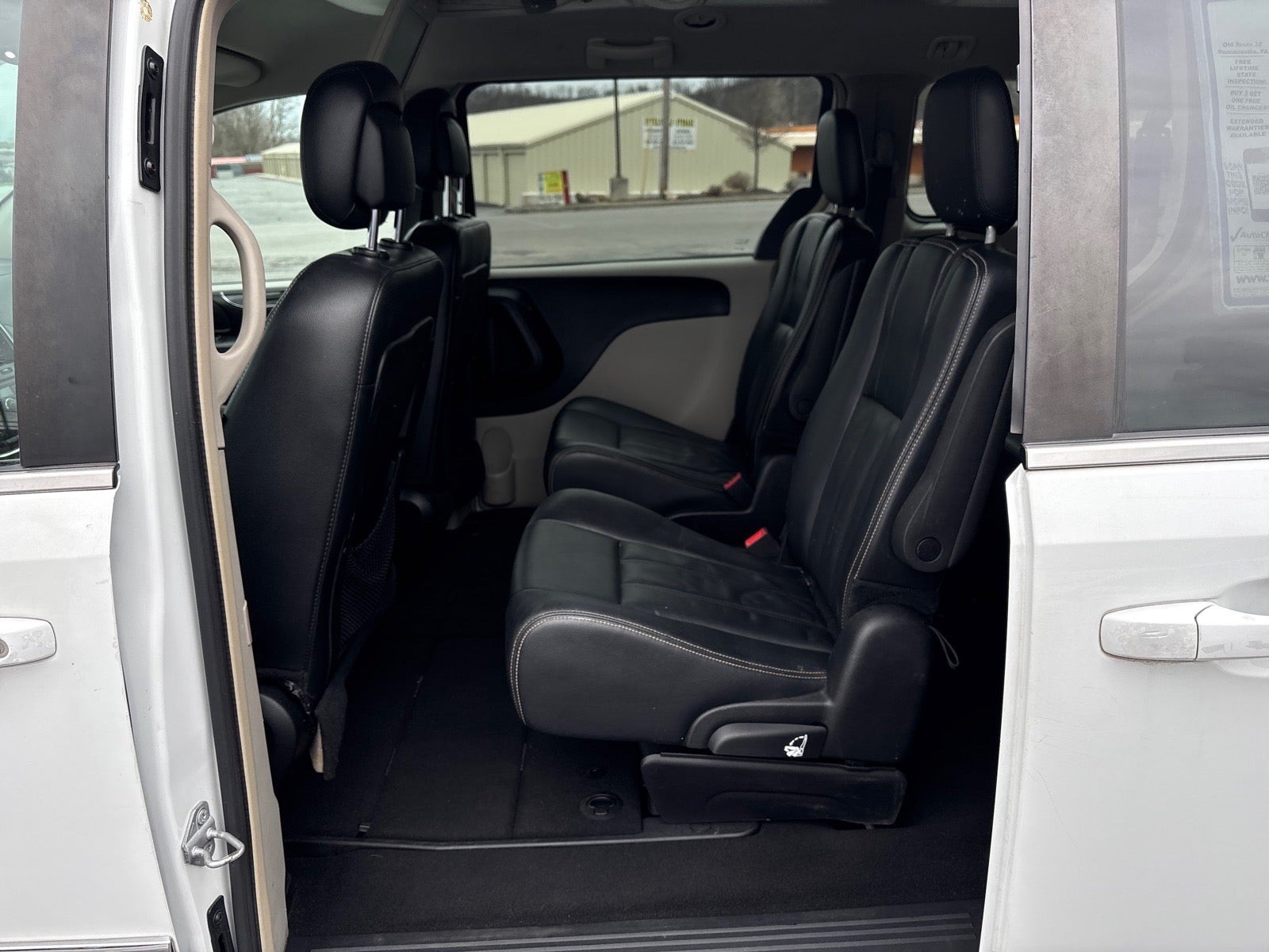 2016 Chrysler Town & Country Touring