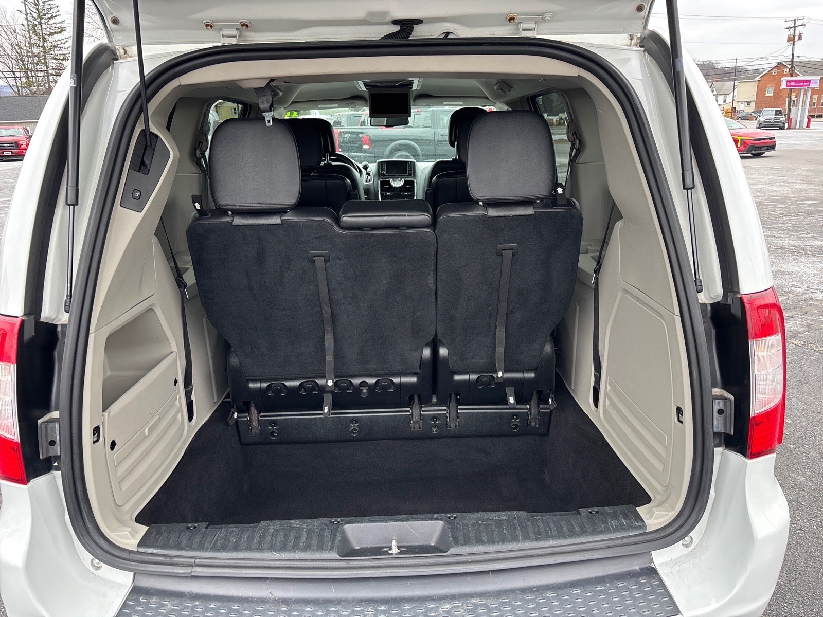 2016 Chrysler Town & Country Touring