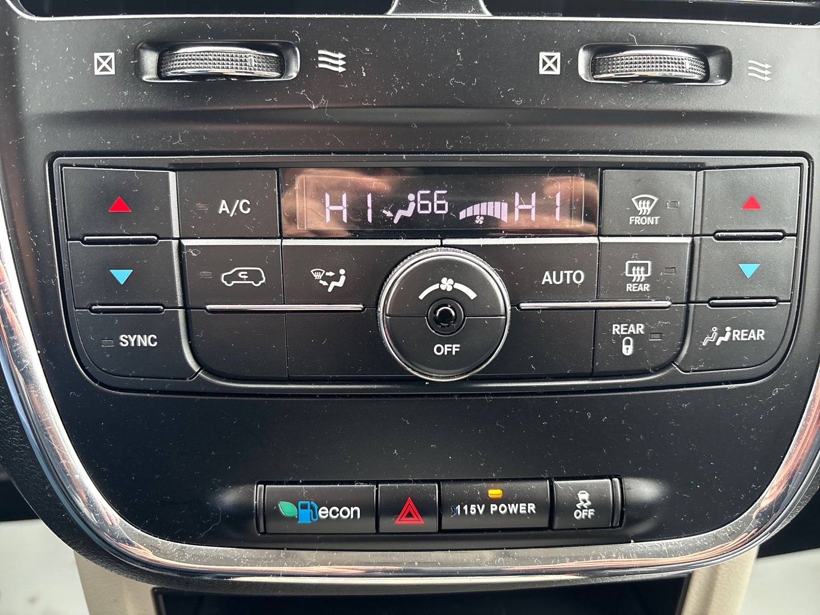 2016 Chrysler Town & Country Touring