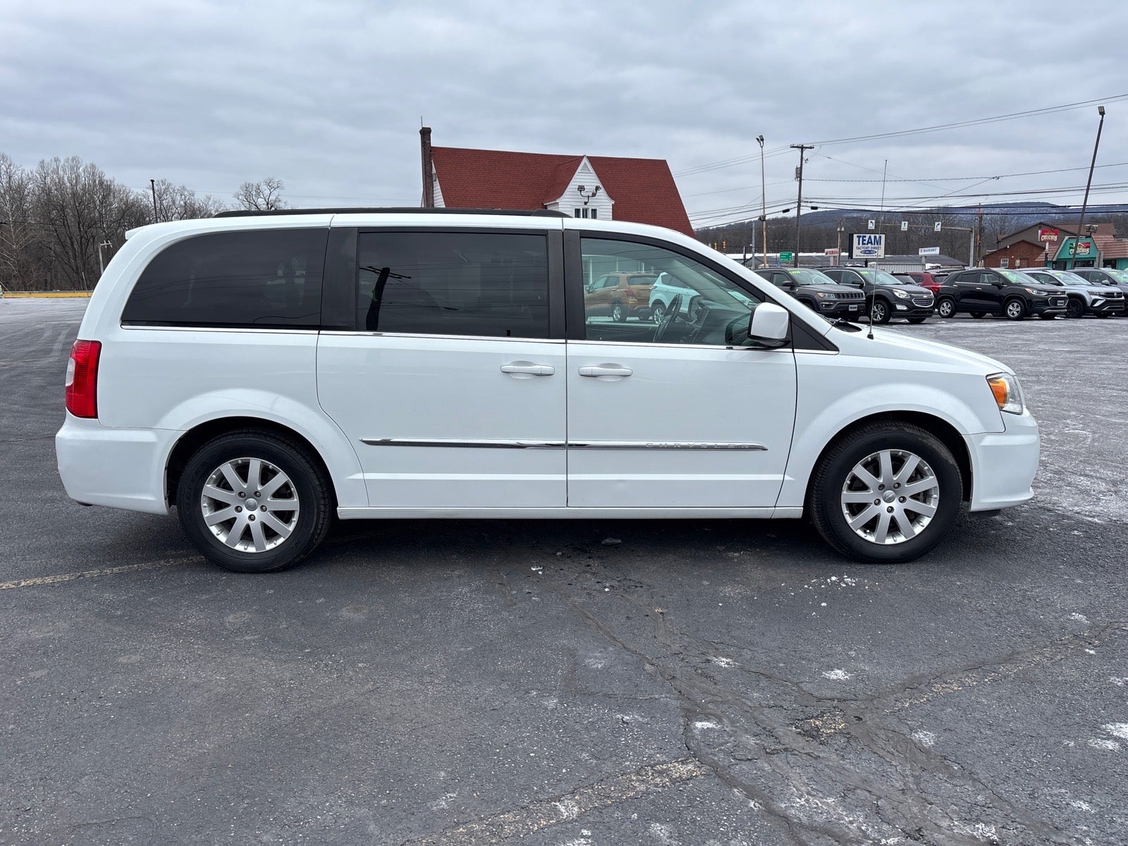 2016 Chrysler Town & Country Touring