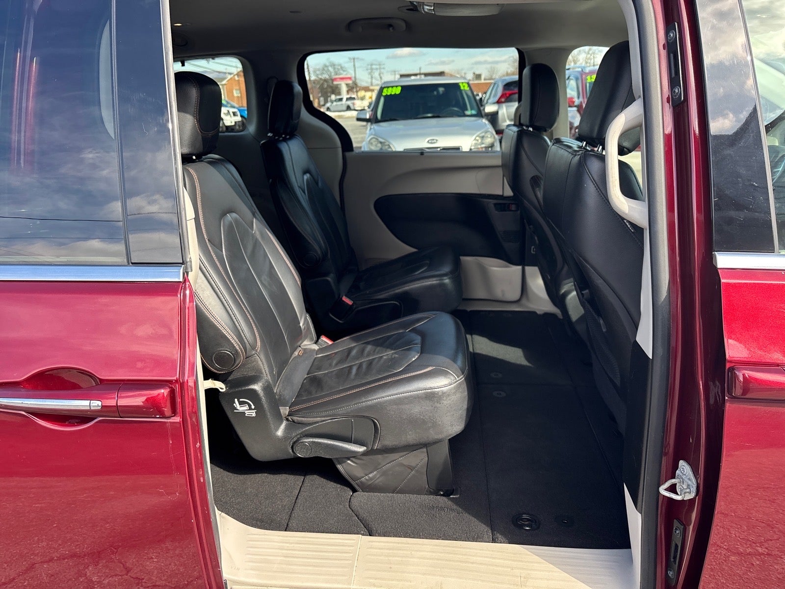 2017 Chrysler Pacifica Touring-L