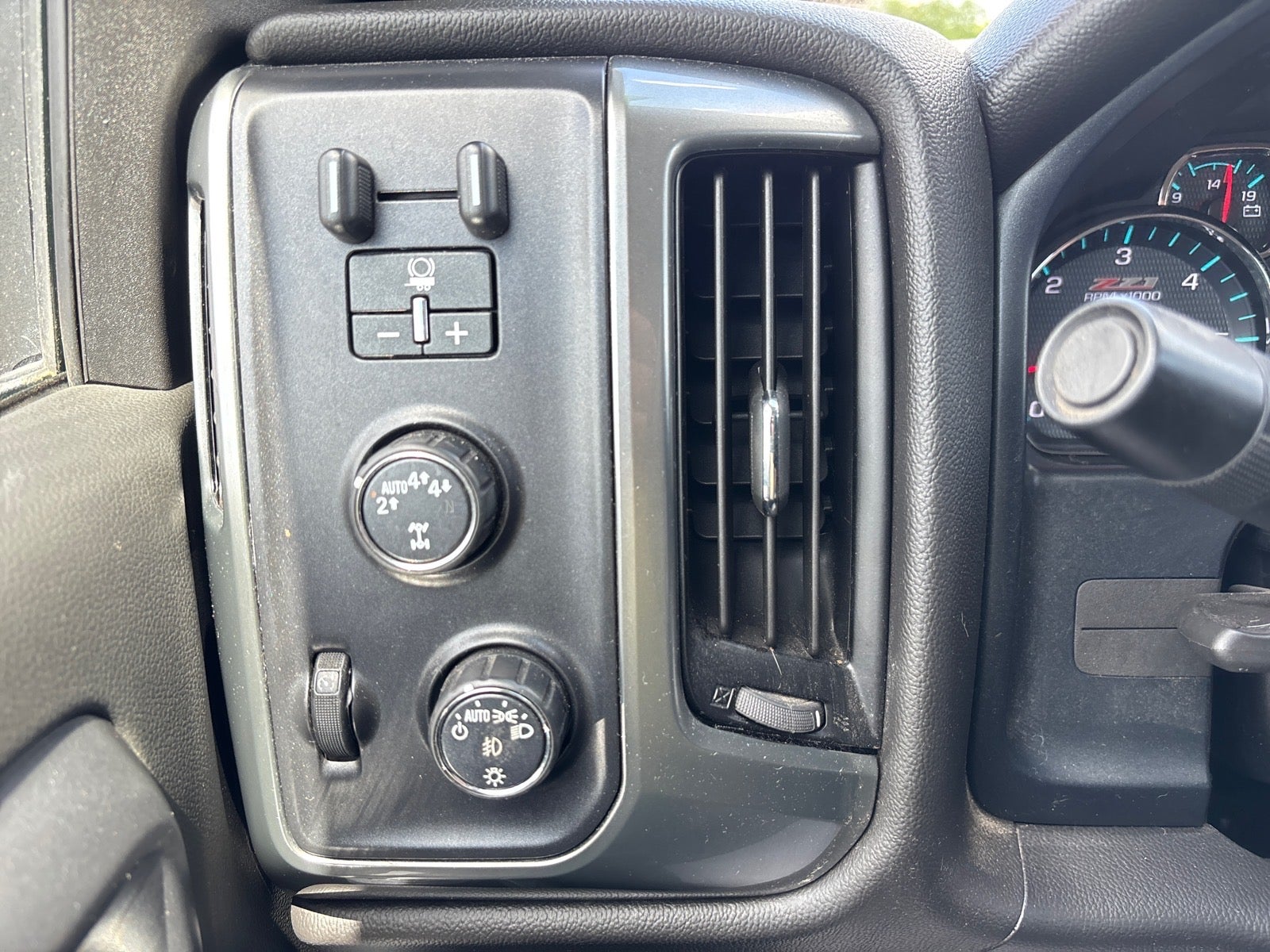 2019 Chevrolet Silverado LD LT