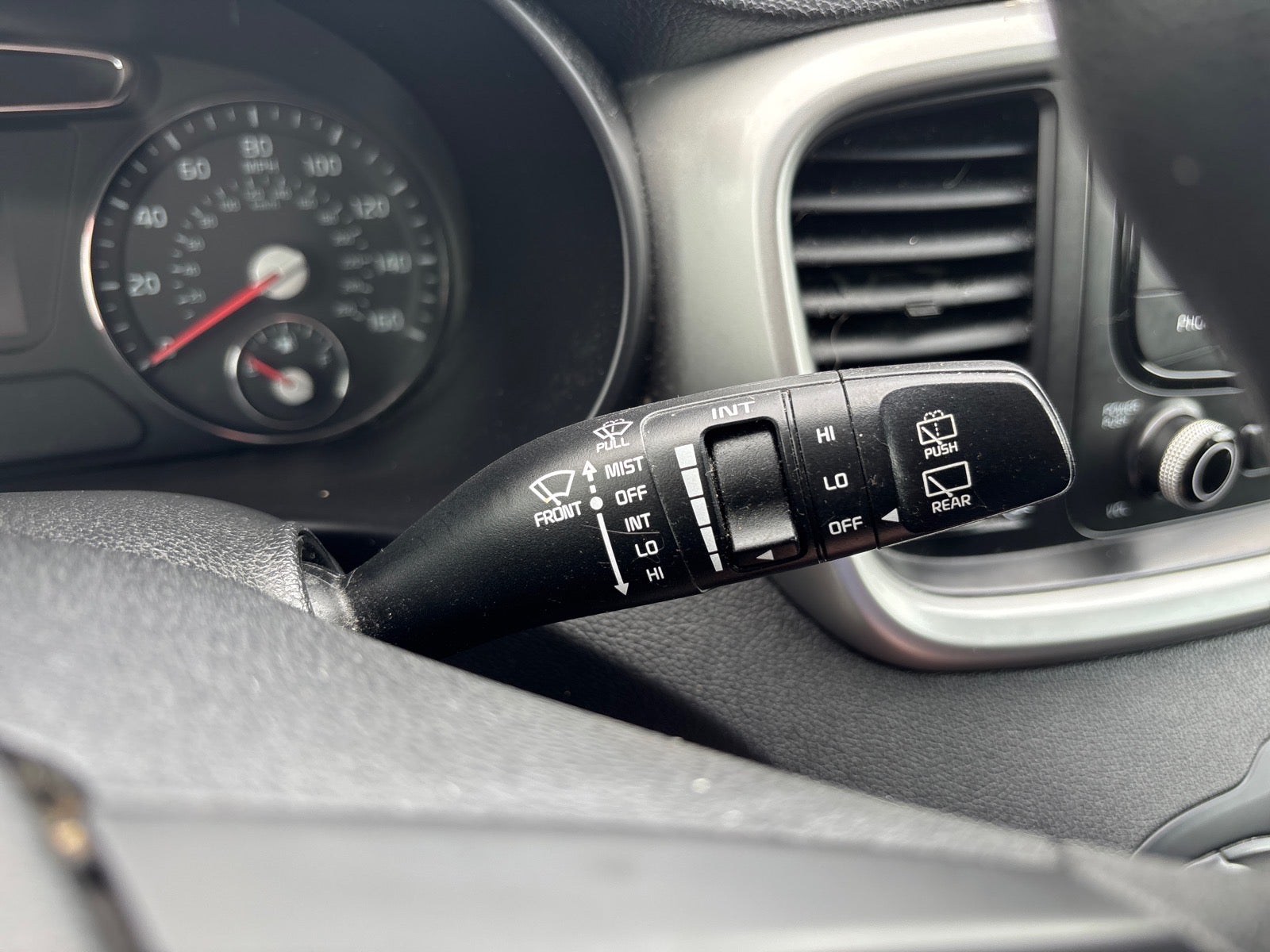 2017 Kia Sorento 2.4L LX