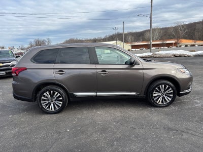 2020 Mitsubishi Outlander ES