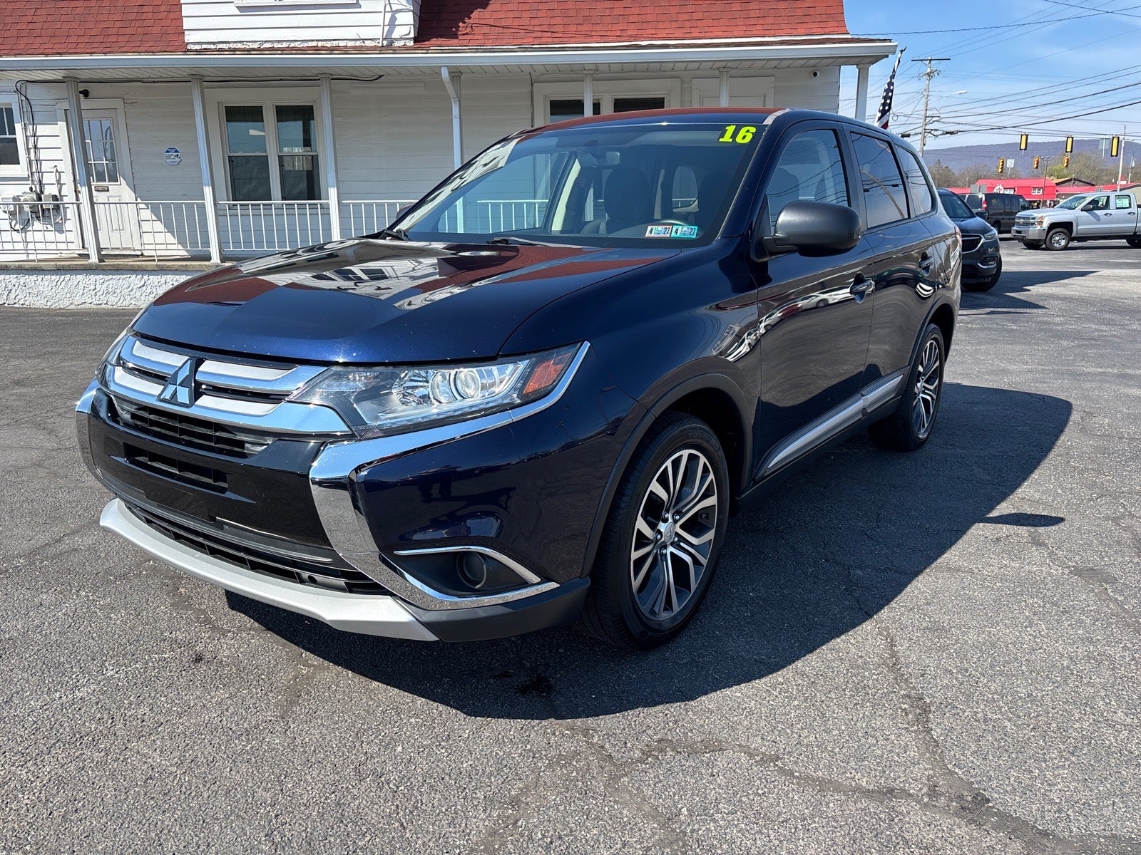 2016 Mitsubishi Outlander SE