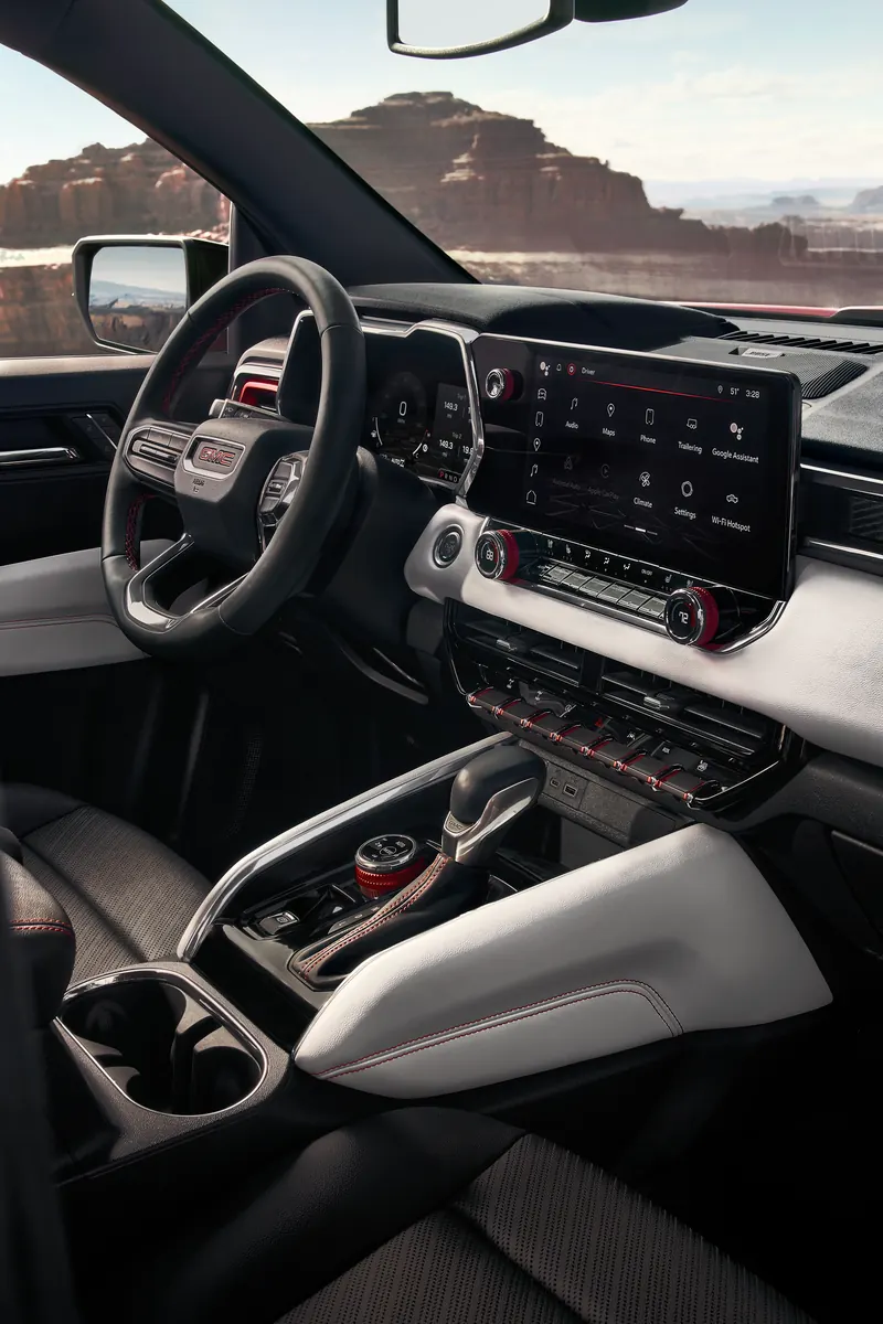 2026 GMC Canyon infotainment system at Team GMC Huntingdon in HUNTINGDON PA